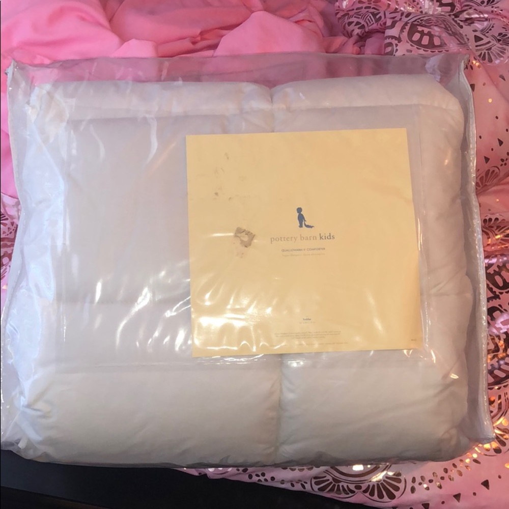 POTTERY BARN KIDS Toddler Comforter